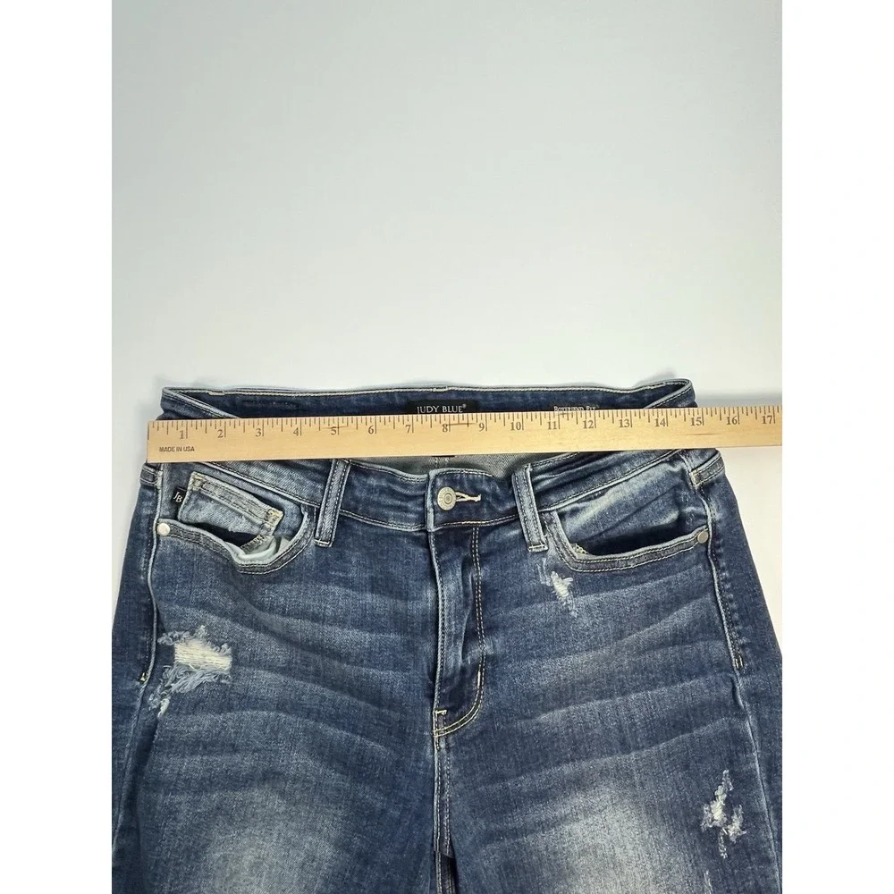 Judy Blue Jeans Womens 11/30 Blue Boyfriend Fit Distressed JB82427MD Mid Rise